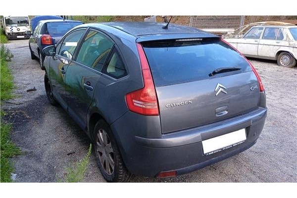 citroen c4 berlina del año 2010
