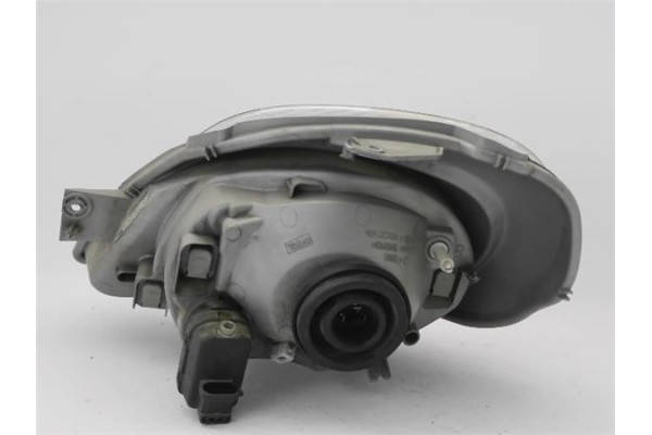 Recambio de faro delantero dcho para renault trafic ii furgón (fl) 2.5 dti referencia OEM IAM 7700311372  