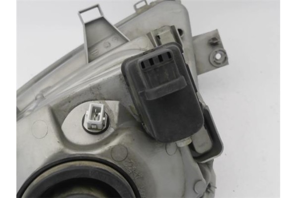 Recambio de faro delantero dcho para renault trafic ii furgón (fl) 2.5 dti referencia OEM IAM 7700311372  