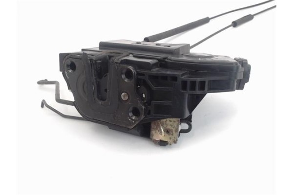 Recambio de cierre electromagnetico delantero izquierdo para hyundai coupe (rd) 1.6 fx referencia OEM IAM 813152C000  
