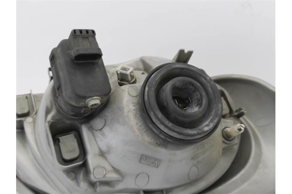 Recambio de faro delantero izquierdo para renault trafic ii furgón (fl) 2.5 dti referencia OEM IAM 7700311371  