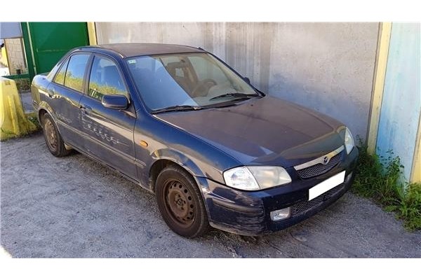 mazda 323 f/s berlina (bj) del año 2000