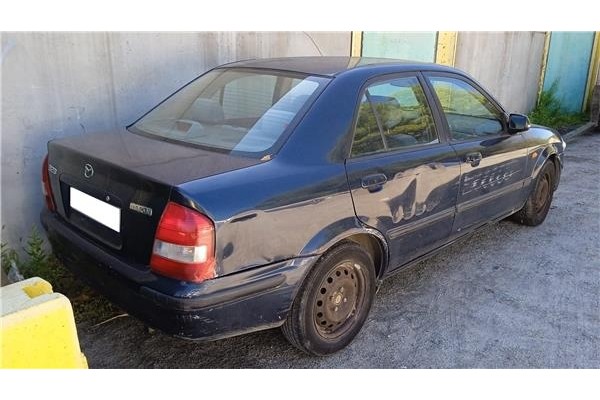 mazda 323 f/s berlina (bj) del año 2000