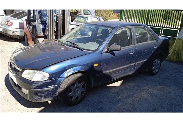 mazda 323 f/s berlina (bj) del año 2000