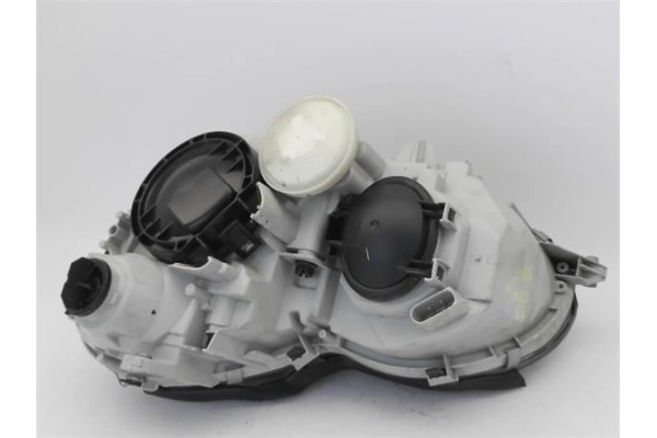 Recambio de faro delantero dcho para mercedes-benz clase c (bm 203) berlina 2.2 200 cdi (203.004) referencia OEM IAM A2038200261