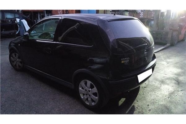 opel corsa c del año 2004
