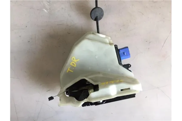 Recambio de cierre electromagnetico trasero derecho para volkswagen golf v (1k1) 1.9 tdi referencia OEM IAM 7L0839016  