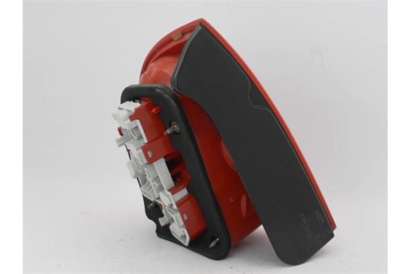 Recambio de piloto trasero derecho para volkswagen passat berlina (3b3) 1.6 referencia OEM IAM 3B5945096AE  