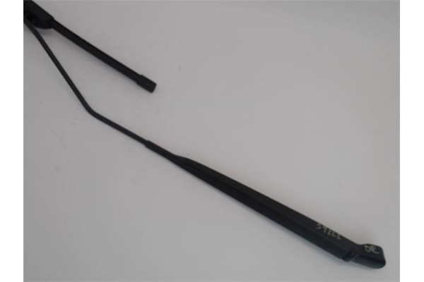 Recambio de brazo limpiaparabrisas delantero derecho para citroen c3 1.4 hdi referencia OEM IAM 6429V0  