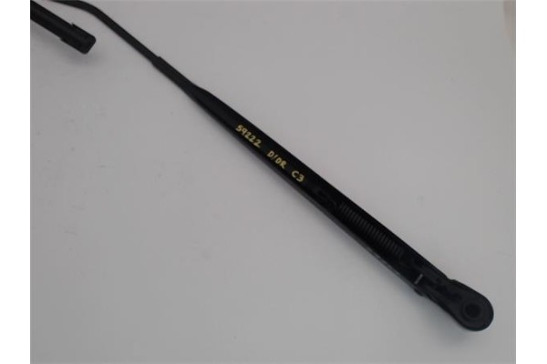 Recambio de brazo limpiaparabrisas delantero derecho para citroen c3 1.4 hdi referencia OEM IAM 6429V0  