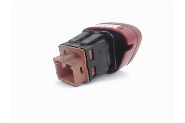 Recambio de interruptor luces emergencia para citroen c3 1.4 hdi referencia OEM IAM 96405776  
