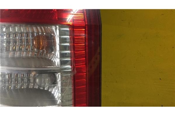 Recambio de piloto trasero derecho para opel zafira a 2.0 elegance referencia OEM IAM GM5249  