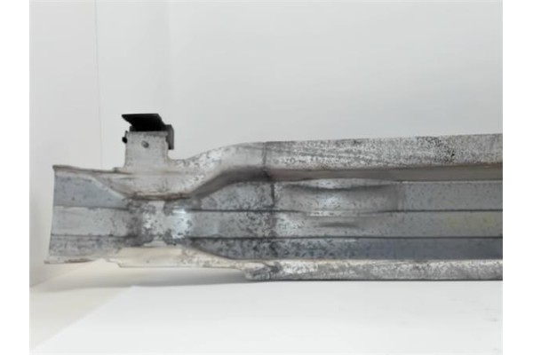 Recambio de refuerzo paragolpes derecho para audi a6 avant (4f5) 2.0 tdi referencia OEM IAM   