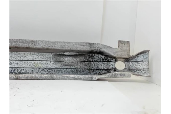 Recambio de refuerzo paragolpes derecho para audi a6 avant (4f5) 2.0 tdi referencia OEM IAM   