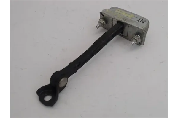 Recambio de asegurador puerta delantero izquierda para toyota verso (aur2/zgr2) 2.0 d-4d referencia OEM IAM 686100F010 Recambio de asegurador puerta delantero izquierda para toyota verso (aur2/zgr2) 2.0 d-4d referencia OEM IAM 686100F010