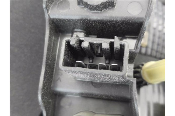 Recambio de piloto porton trasero derecho para ford c-max (cb7) 1.0 trend referencia OEM IAM AM5113A602BF 2035591 