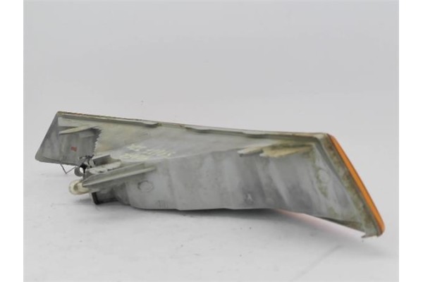 Recambio de intermitente delantero izquierdo para renault trafic ii furgón (fl) 2.5 dti referencia OEM IAM 8200007031  