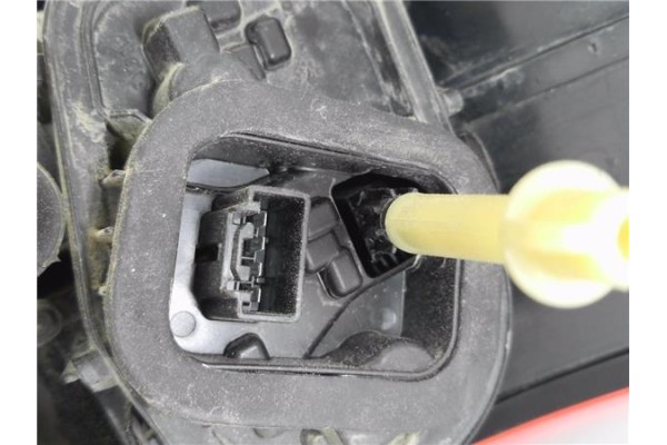 Recambio de piloto trasero izquierdo para ford c-max (cb7) 1.0 trend referencia OEM IAM 2035590 89079513 
