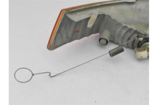 Recambio de intermitente delantero izquierdo para renault trafic ii furgón (fl) 2.5 dti referencia OEM IAM 8200007031  