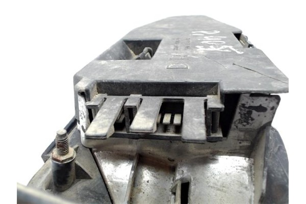 Recambio de piloto trasero derecho para peugeot 405 berlina referencia OEM IAM 635192 6751226 