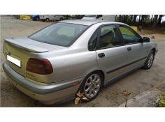 volvo s40 berlina del año 1999
