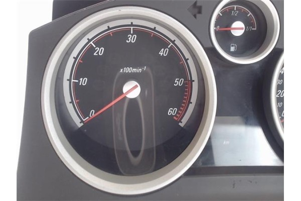 Recambio de cuadro completo para opel astra h gtc 1.9 sport referencia OEM IAM 13216676 SW4405 