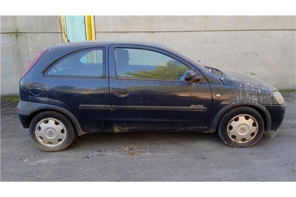 opel corsa c del año 2001