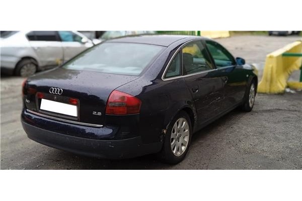 audi a6 berlina (4b2) del año 2000