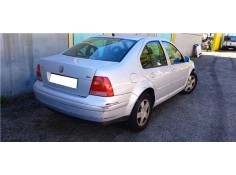 volkswagen bora berlina (1j2) del año 2000