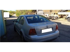 volkswagen bora berlina (1j2) del año 2000