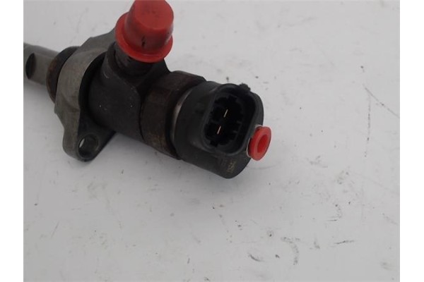 Recambio de inyector para mazda 3 sedán (bk) 1.6 di turbo referencia OEM IAM 0445110188  
