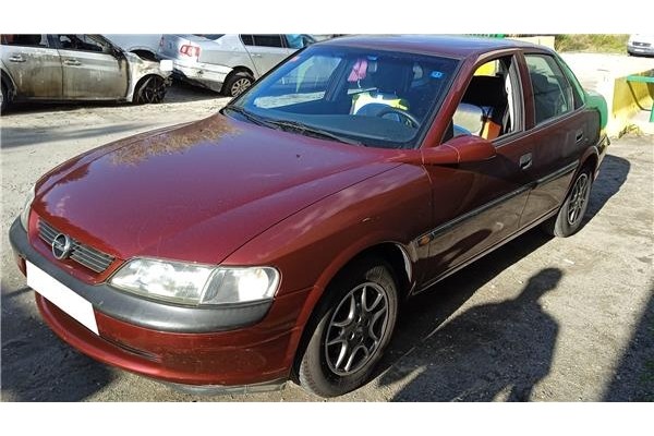 opel vectra b berlina del año 1997