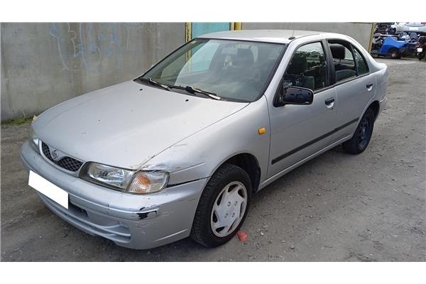 nissan almera (n15) del año 2000