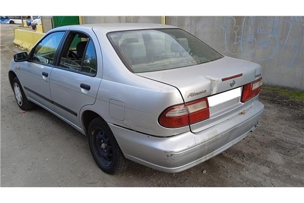 nissan almera (n15) del año 2000