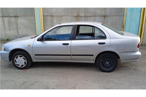 nissan almera (n15) del año 2000