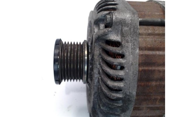 Recambio de alternador para renault laguna iii berlina 2.0 dci (bt01, bt0e, bt0k) referencia OEM IAM 8200654785 A004TJ0282 77113