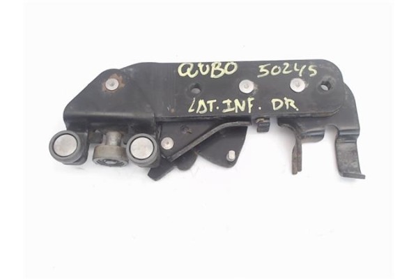 Recambio de bisagra inf. puerta trasero derecha para fiat qubo (300) 1.3 active referencia OEM IAM   