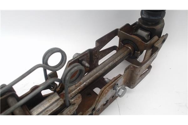 Recambio de columna direccion para volkswagen multivan v (7hm, 7hn, 7hf, 7ef, 7em, 7en) 2.5 tdi referencia OEM IAM 7H1419501G  