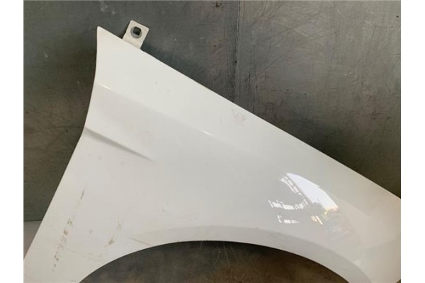 Recambio de aleta delantero derecha para ford focus berlina (cew) 1.0 business referencia OEM IAM 2171302  