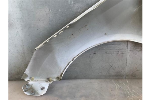 Recambio de aleta delantero derecha para ford focus berlina (cew) 1.0 business referencia OEM IAM 2171302  