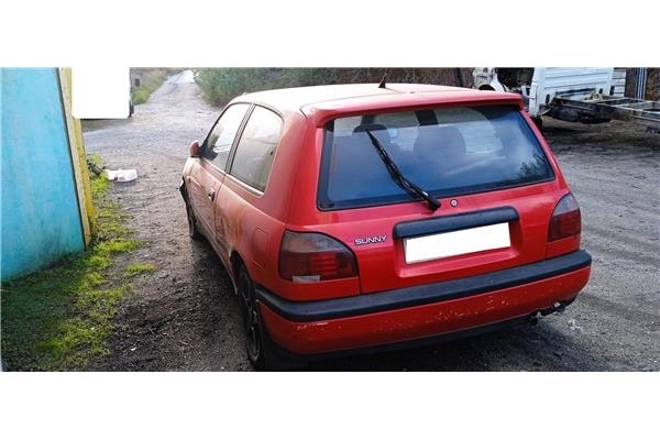 nissan sunny berlina (n14) del año 1995
