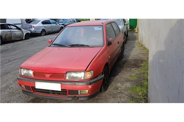 nissan sunny berlina (n14) del año 1995