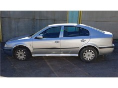 skoda octavia berlina (1u2) del año 2001