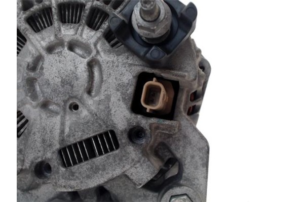 Recambio de alternador para renault laguna iii berlina 2.0 dci (bt01, bt0e, bt0k) referencia OEM IAM 8200654785 A004TJ0282 77113