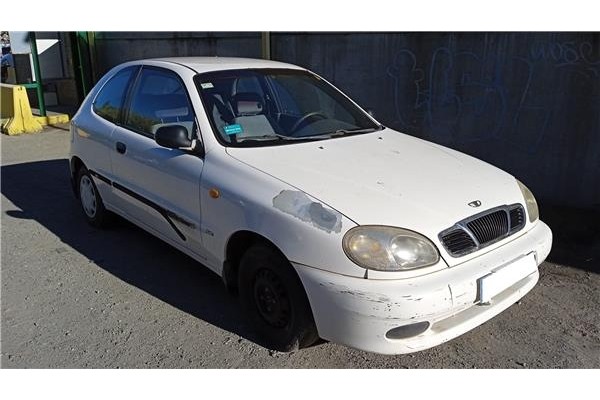 daewoo lanos del año 2000