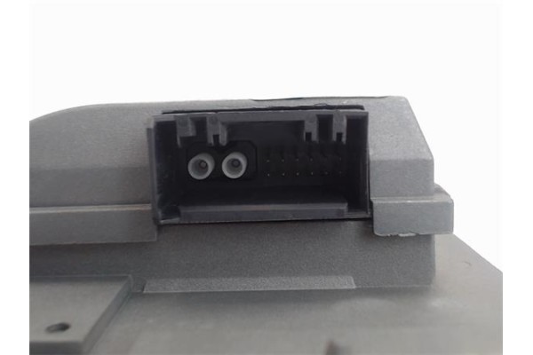 Recambio de pantalla navegador para peugeot 407 2.0 hdi 135 referencia OEM IAM 9663321480  
