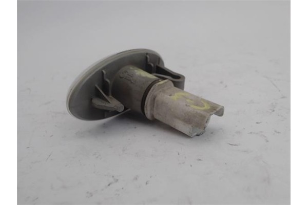 Recambio de piloto intermitente lat. delantero izquierdo para citroen c3 1.4 hdi referencia OEM IAM WY5W3311  