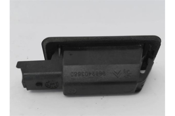 Recambio de piloto matricula para citroen c5 berlina 2.0 audace referencia OEM IAM 9682403680  