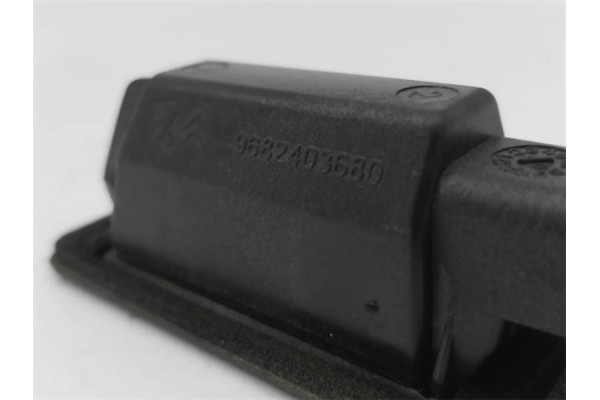 Recambio de piloto matricula para citroen c5 berlina 2.0 audace referencia OEM IAM 9682403680  