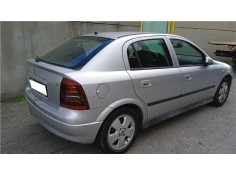 opel astra g berlina del año 2002
